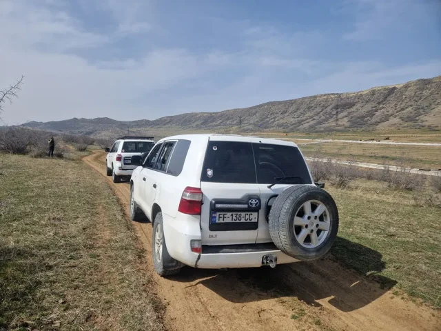 3. TOYOTA LAND CRUISER 205, CAMPER