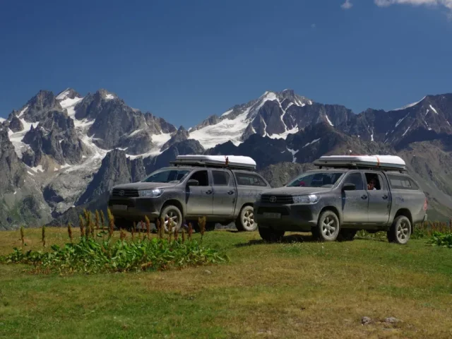 1. TOYOTA HILUX PICKUP TRUCK, WITH TOP ROOF TENT